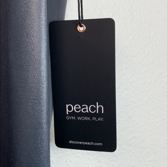 NWT Peach: satin finish front, matt on the backside, med. compression leggings - Picture 4 of 8